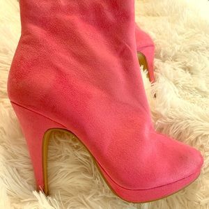 Fabulous Pink H & M heeled booties